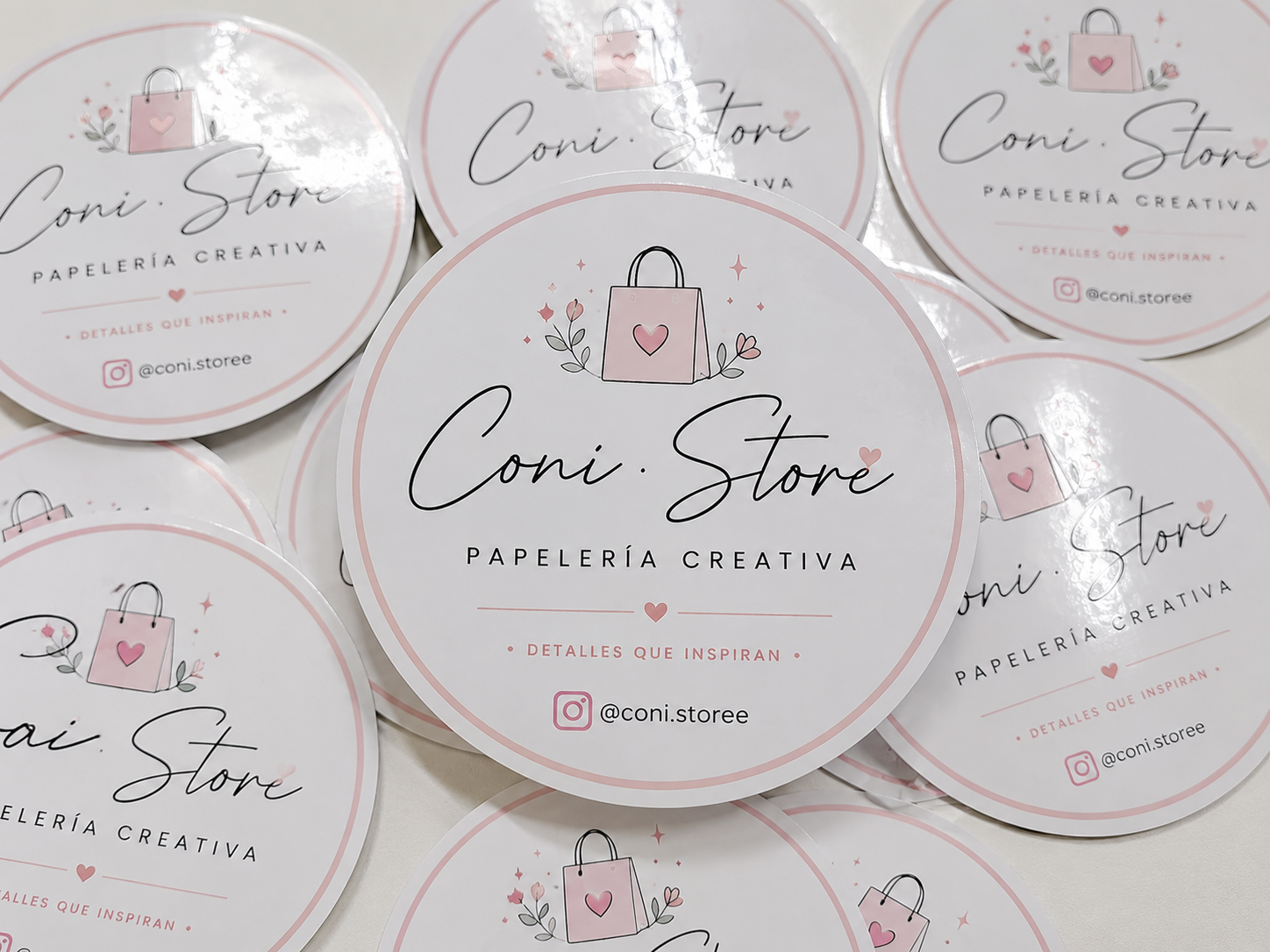 🏷️ Stickers Personalizados | Dale identidad a cada detalle